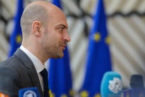 Pariz uvodi američkom ambasadoru zabranu direktnog pristupa članovima francuske vlade