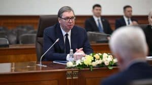 Students Urged to Remain Independent from Political Parties in Serbia