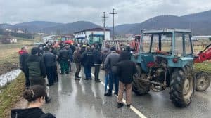 Represija gura poljoprivrednike u radikalizaciju: Policija naplaćuje kazne, ispituje i zaustavlja poljoprivrednike, oni poručuju da im to samo povećava broj