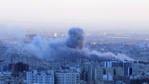 Scene haosa i panike, ljudi stradaju: Kako je stanovnicima Teherana usred američko-izraelskih napada (FOTO)