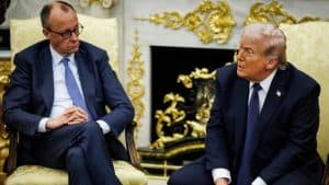 „Pokorno sedeo i ćutao“: Dokle je Merc spreman da podilazi Trampu i po koju cenu?