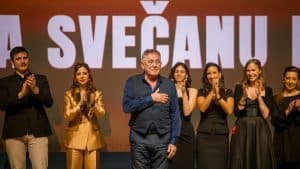 Spektakl u Sava centru: Smeh i dugi aplauz za film „Sportsko srce“