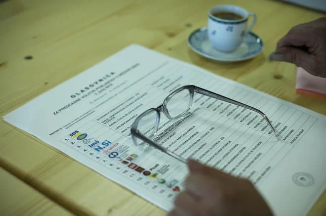 Za volitve v državni zbor vloženih 18 kandidatnih list