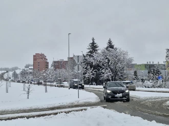 Thousands Without Power in Slovenia, Restoration to Take Days