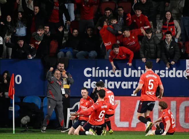 Barcelona zmagovalka srhljivke v Pamploni, Real izgubljen