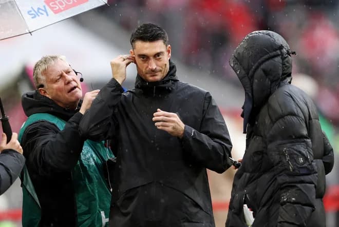 Albert Riera Criticized for Communication Style in Germany