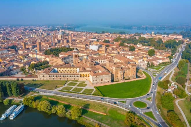 Renaissance Gem Between Three Lakes, Rich in European History