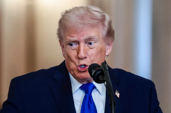 Reuters/Ipsos Poll: Many Americans Doubt Trump's Judgment and Age of Politicians