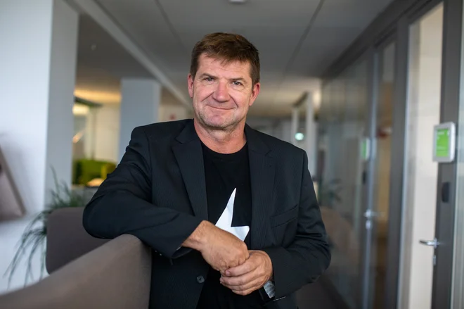 A1 Apologizes for Network Outage, Donates €100,000 for Children's Education