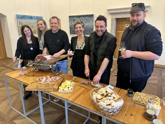 Brici sporočajo: Od repa do glave bo »svinjsko dober kolinarični festival«