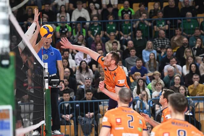 Zvezdniki na kolenih, po srhljivki v Tivoliju se veseli ACH