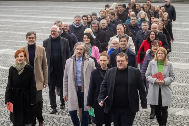 Slovenian Political Barometer Shows Tight Race