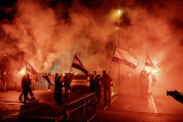 Police Pelted with Missiles at Anti-Asylum Demonstration in Netherlands