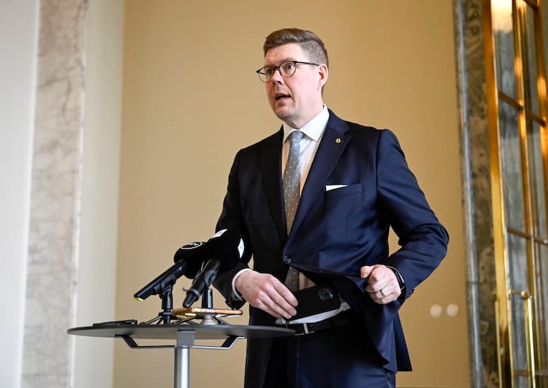 Finnish Opposition Leader Urges Halt to Nuclear Law Change