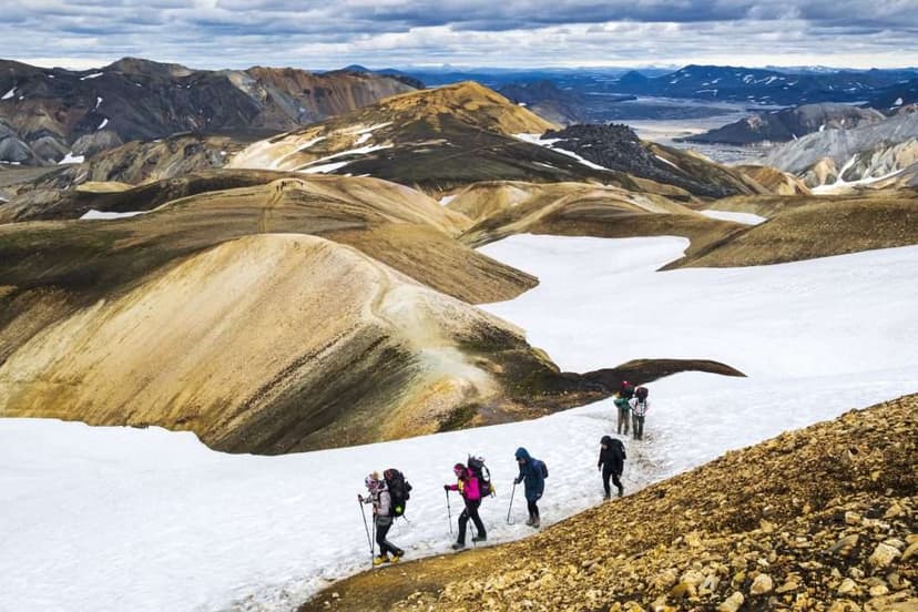 Skiers Rescued from Highland Shelter in Iceland After Distress Signal