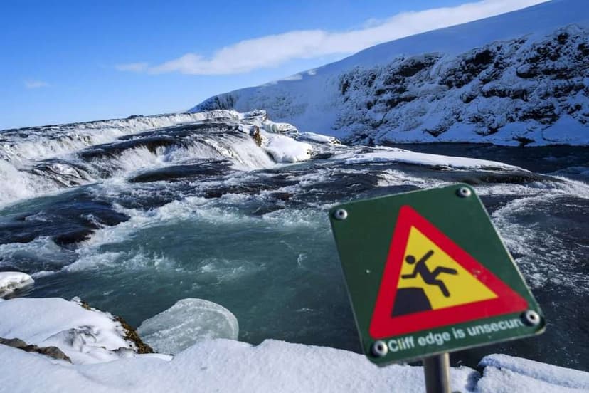 Immigration Authorities Uphold Ban on Unlicensed Tour Guide