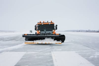 Japan to Subsidize Snowplow Introduction at Airports