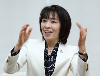 Hiroshima Governor Promotes Woman-Empowered Workplaces to Revitalize Rural Areas