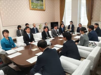  LDP proposes conducting budget deliberations on Saturday 