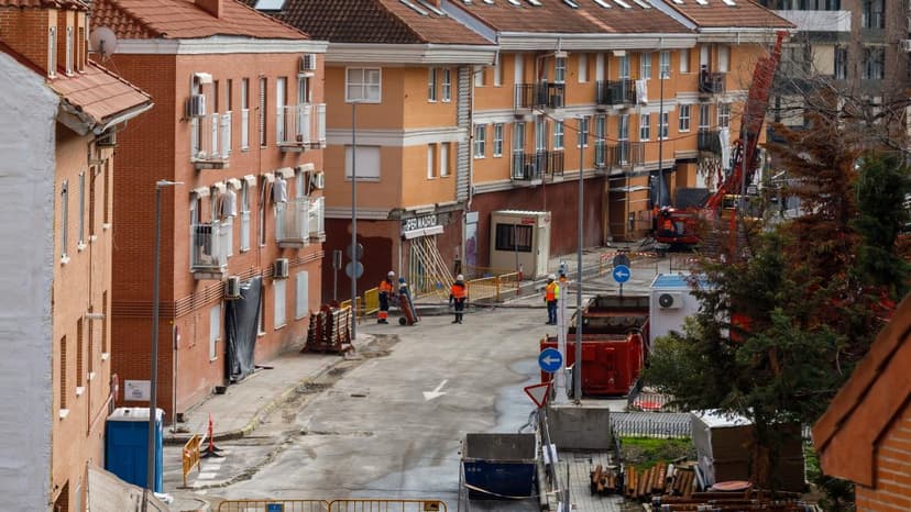 Madrid families protest non-payment of rent subsidies for Line 7B evictions