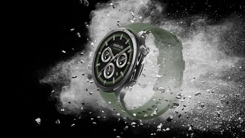 New Smartwatch with Long Battery Life Challenges Expensive Models