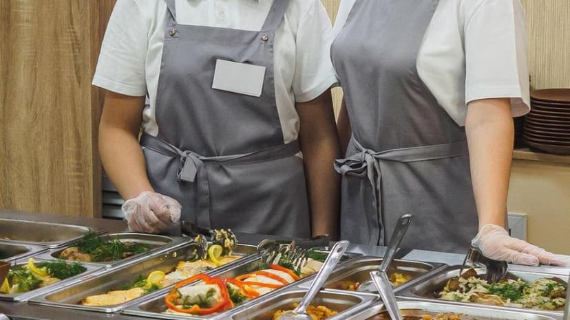 School Lunch Prices Increase in Catalonia Amid Family Criticism