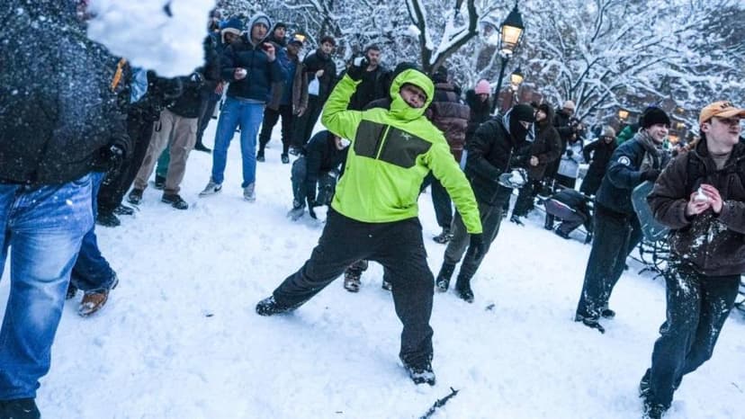 Snowball Fight Leads to Dispute Between Mayor and Police Chief in Manhattan