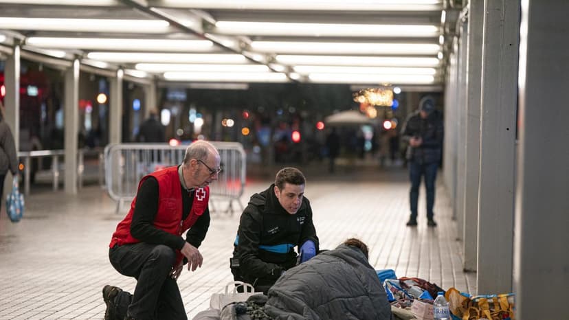 
                                                                                Cuando el hogar es la calle
                                                                            