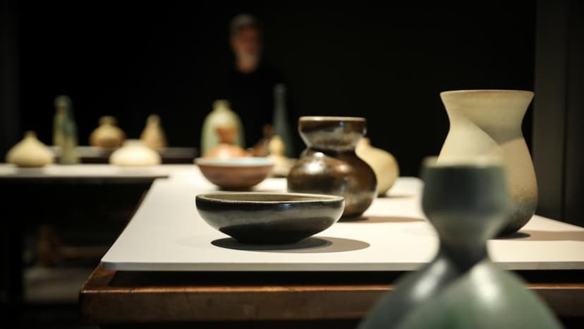 
                                                             La galería Artur Ramon rescata la cerámica moderna de Antoni Cumella
                                                         