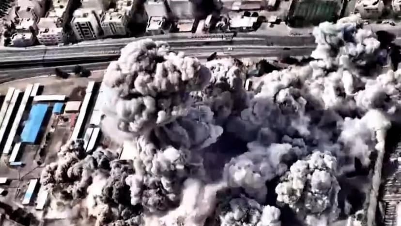 
          Cámaras pirateadas y un encuentro en la calle Pasteur: así ejecutó Israel el asesinato de Jamenei
      