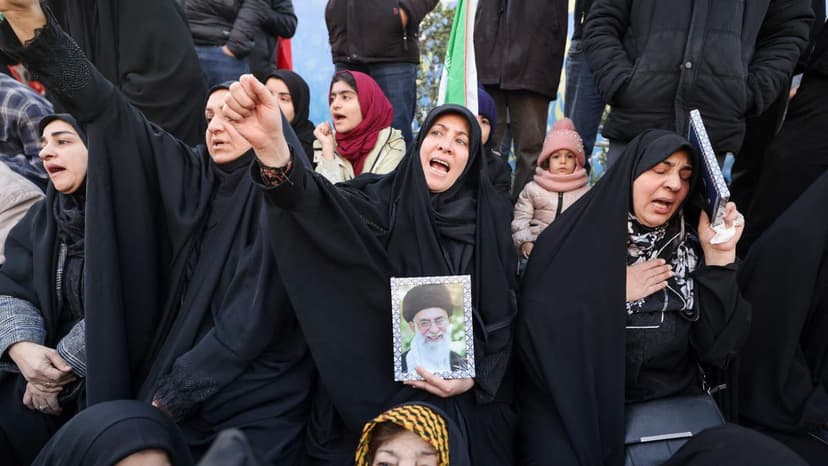 
               Irán encara una transición incierta
           