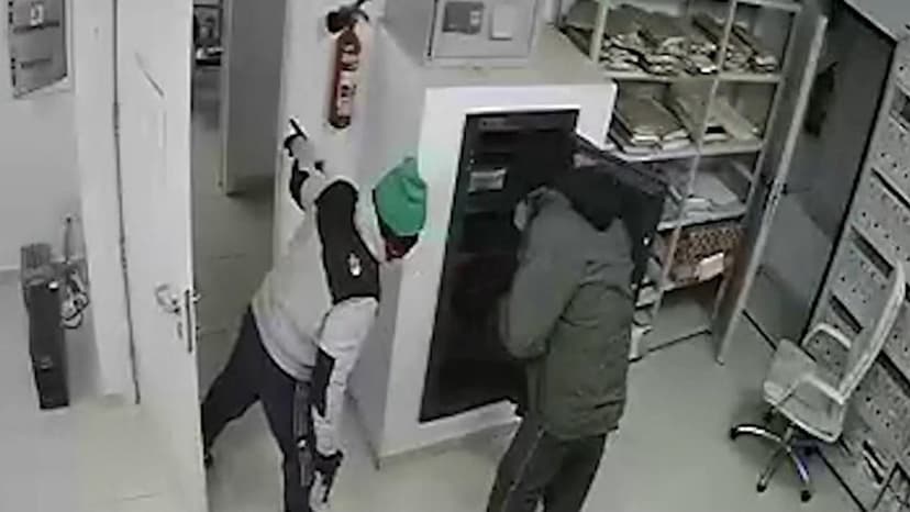 Two veteran bank robbers caught for a €154,000 heist in Cáceres