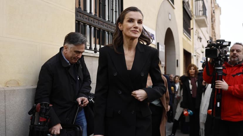 Letizia Accompanies Her Friend Sonsoles After the Death of Her Father, Fernando Ónega