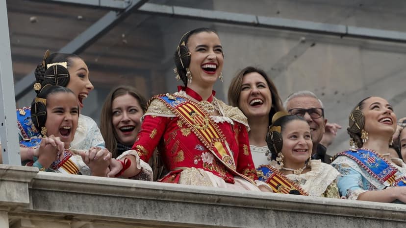 Valencia achieves a historic record of falleros: almost 130,000 people, with a majority of women
