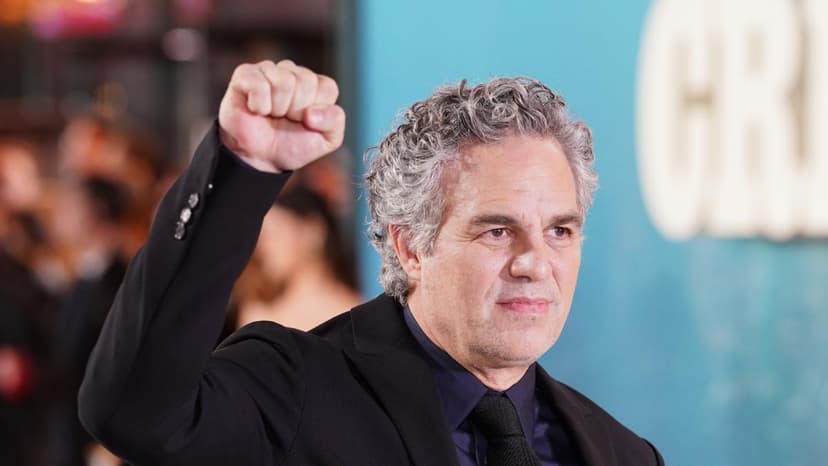 Mark Ruffalo Publicly Supports Spanish PM Pedro Sánchez on Iran Conflict
