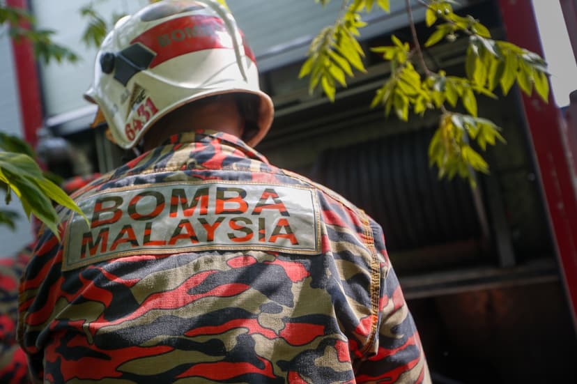 Tawau Residents Seek Shelter Amid Flood Fears