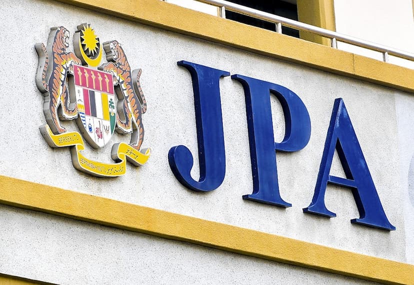 Govt reviewing promotion pathway for civil service administrative assistants