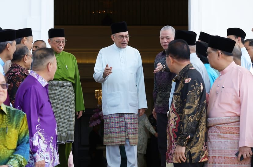 Malaysian PM Instructs Officials to Address Sarawak Floods and Water Problems
