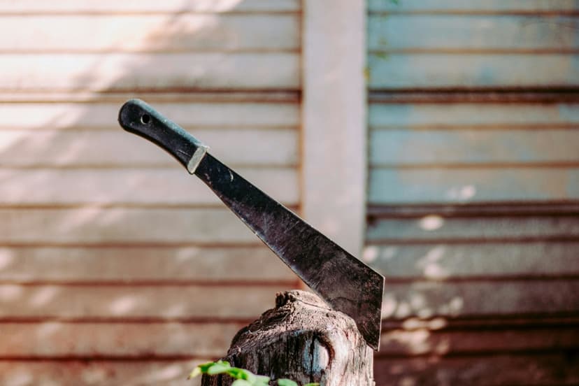 Tangkak Police Hunt Suspects After Deadly Machete Attack