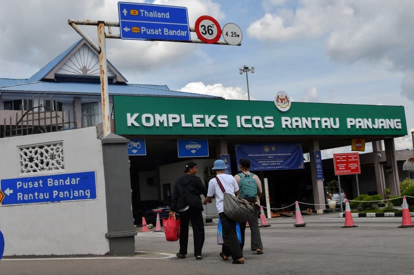 Max lanes open: Rantau Panjang border officials gear up for Raya long weekend, expect 50,000 travellers 