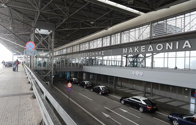 Drunk Passenger Causes Disturbance on Flight to Thessaloniki