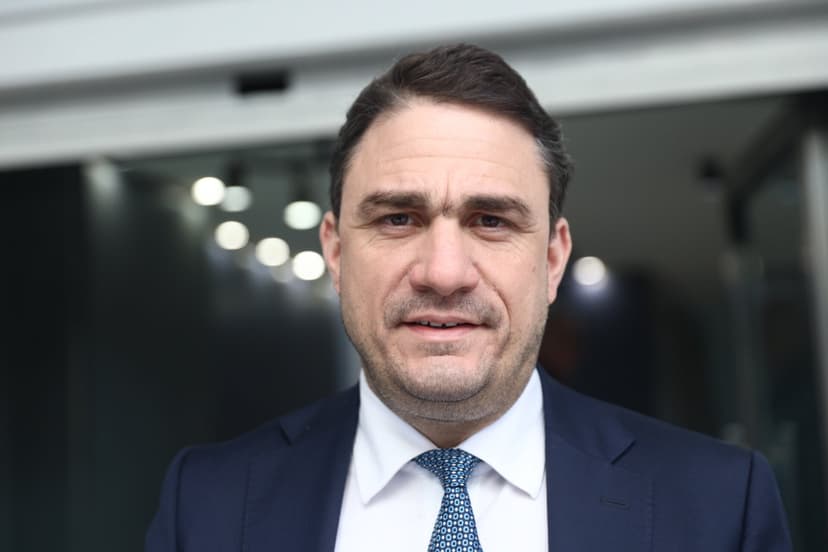 PASOK Criticizes Greek Prime Minister's Statements as Misleading