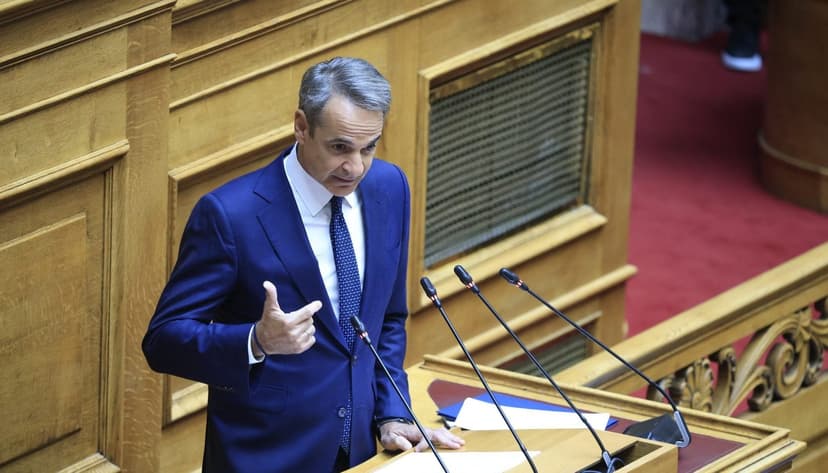 Greek Parliament to debate postal voting for national elections and three-seat constituency