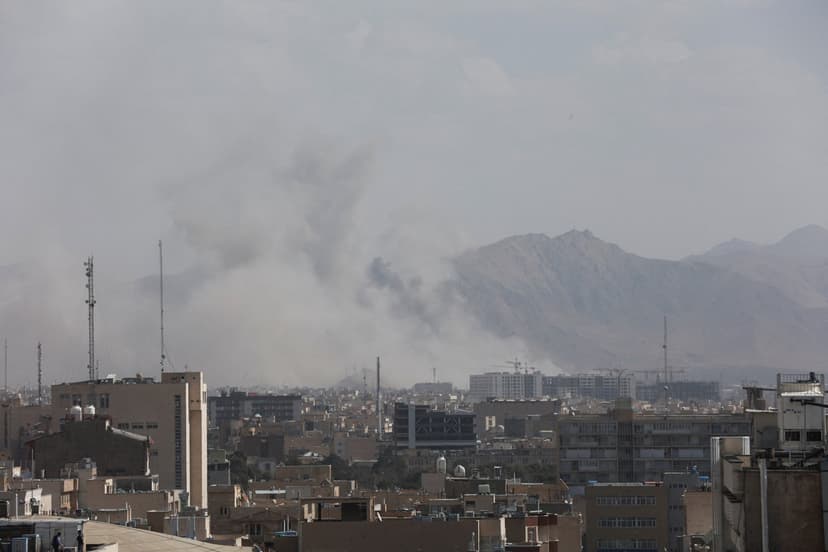 Ιράν: Αναφορές για μεγάλη έκρηξη στην Τεχεράνη – Νέο κύμα επιθέσεων