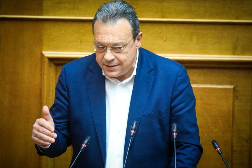 SYRIZA-PS president calls for Council of Political Leaders meeting