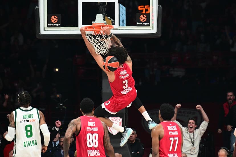 Olympiacos defeated Panathinaikos in the Euroleague derby