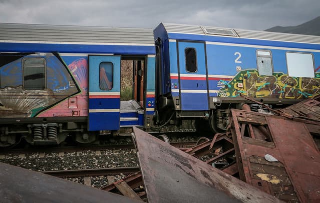 24-Hour Train Strike Announced for February 28 in Greece