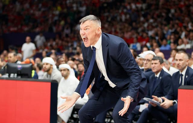 Jasikevicius after Fenerbahçe's victory: God bless Istanbul tonight