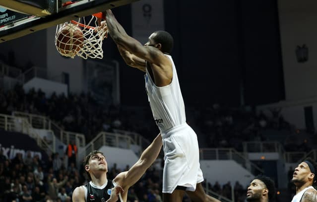 PAOK's huge budget with Trinchieri and the bombshell departure in the Euroleague!