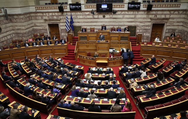 Greek Parliament to Vote on Electoral District for Overseas Greeks
